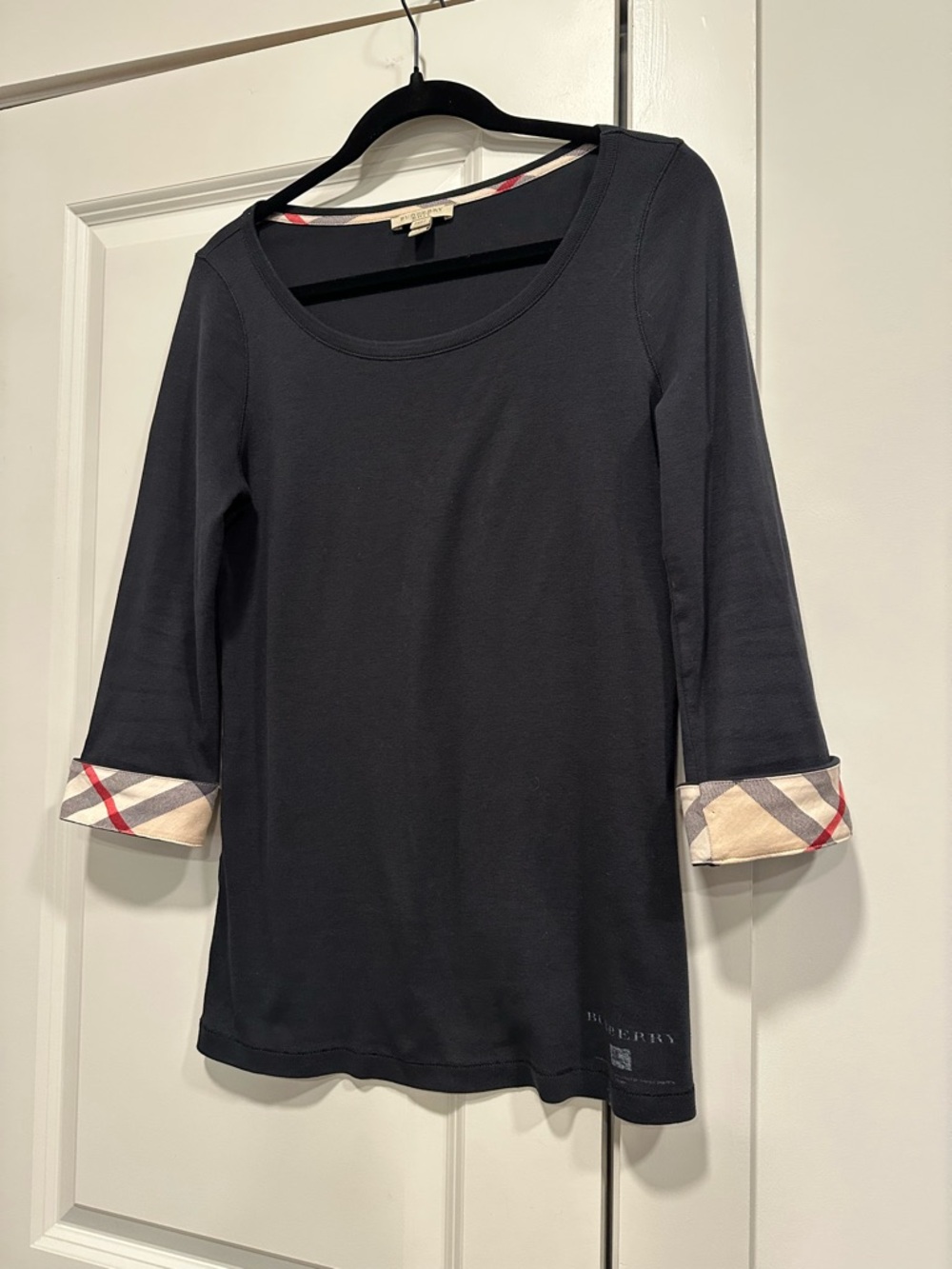 Burberry Brit Black 3/4 Sleeve Top Nova Check Cuffs Scoop Neck Stretch Tee XL - Picture 2 of 8